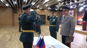 Новое поколение спасателей: в ДНР 44 лейтенанта пополнили ряды МЧС России