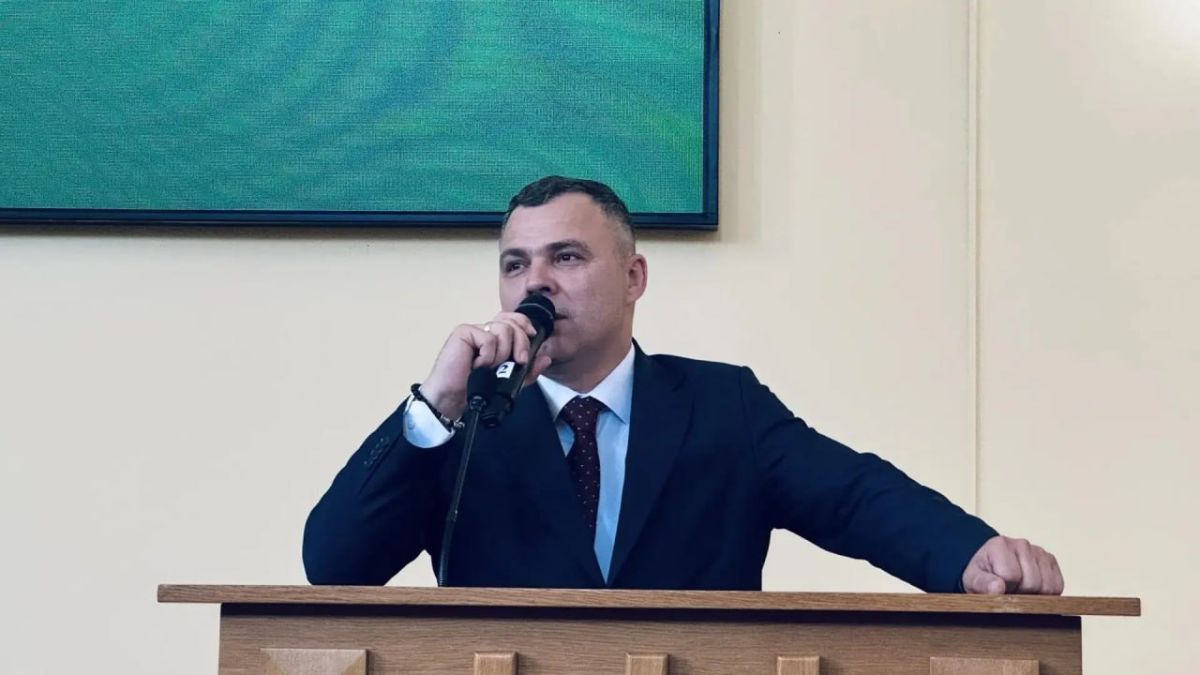 Министр здравоохранения ДНР Константин Масников принял участие в торжественной церемонии вручения дипломов выпускникам ФГБОУ ВО ДонГМУ Минздрава России