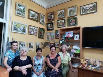 Мариупольские рукодельницы представили свои новые работы