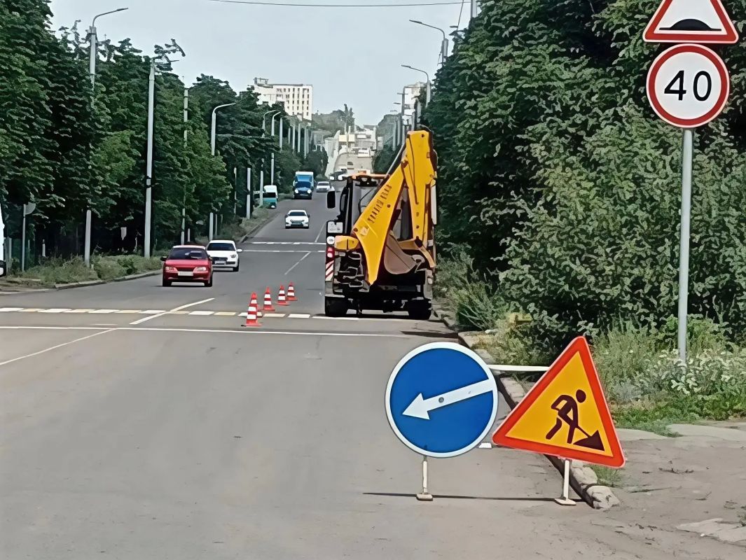 В городском округе Снежное ведется летняя уборка дорог