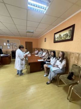 Семинар в Ждановке. В психиатрической больнице города Ждановка прошел обучающий семинар посвященный поддержке семей, где родители страдают от алкогольной или наркотической зависимости