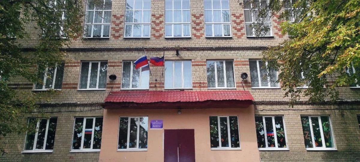 В ДНР не могут перевести все школы на очное обучение из-за постоянных обстрелов со стороны ВСУ