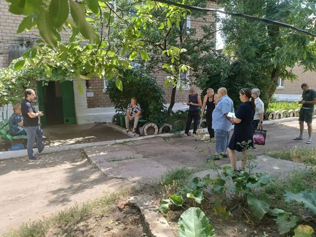 Замглавы Шахтерского округа встретился с жителями Ждановки