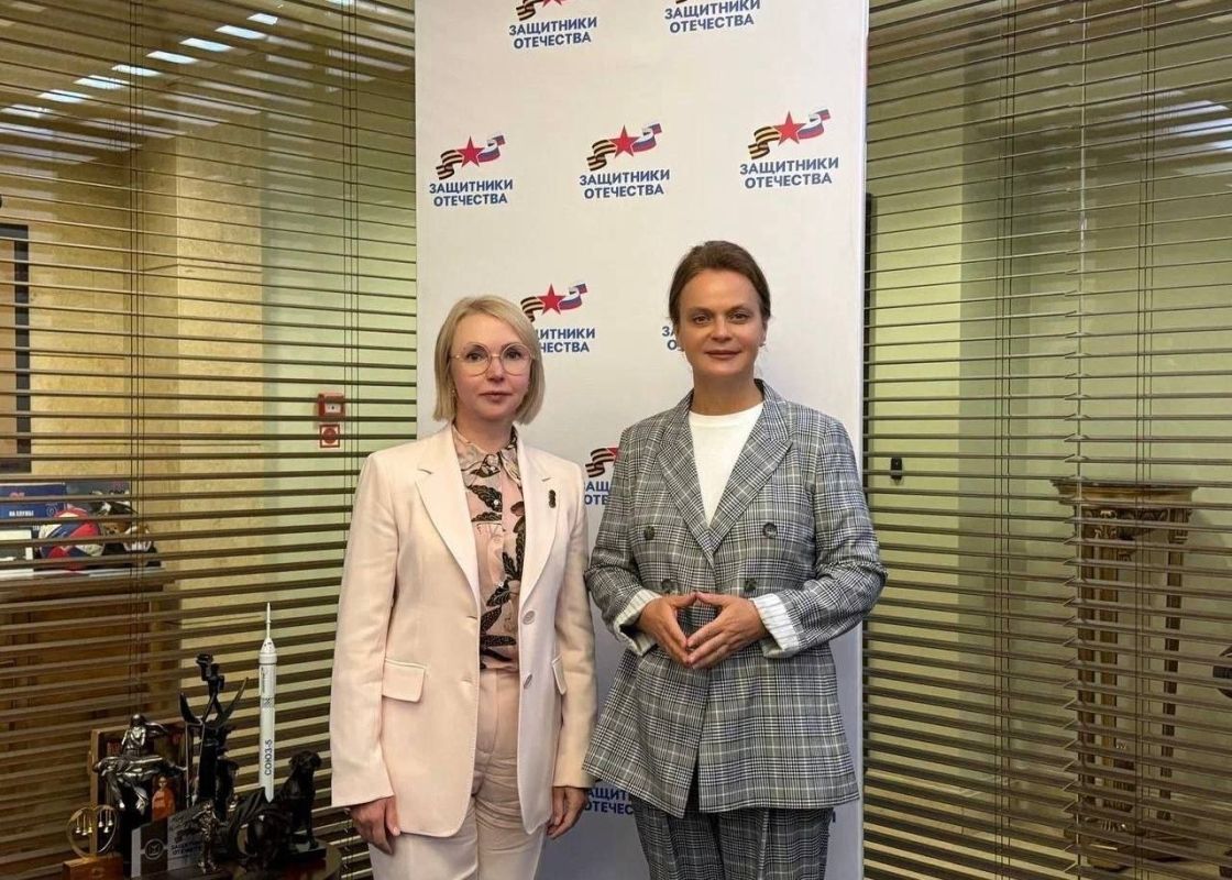 Статс-секретарь – заместитель Министра обороны РФ, председатель фонда «Защитники Отечества» Анна Цивилева провела рабочую встречу с губернатором Ненецкого автономного округа Ириной Гехт