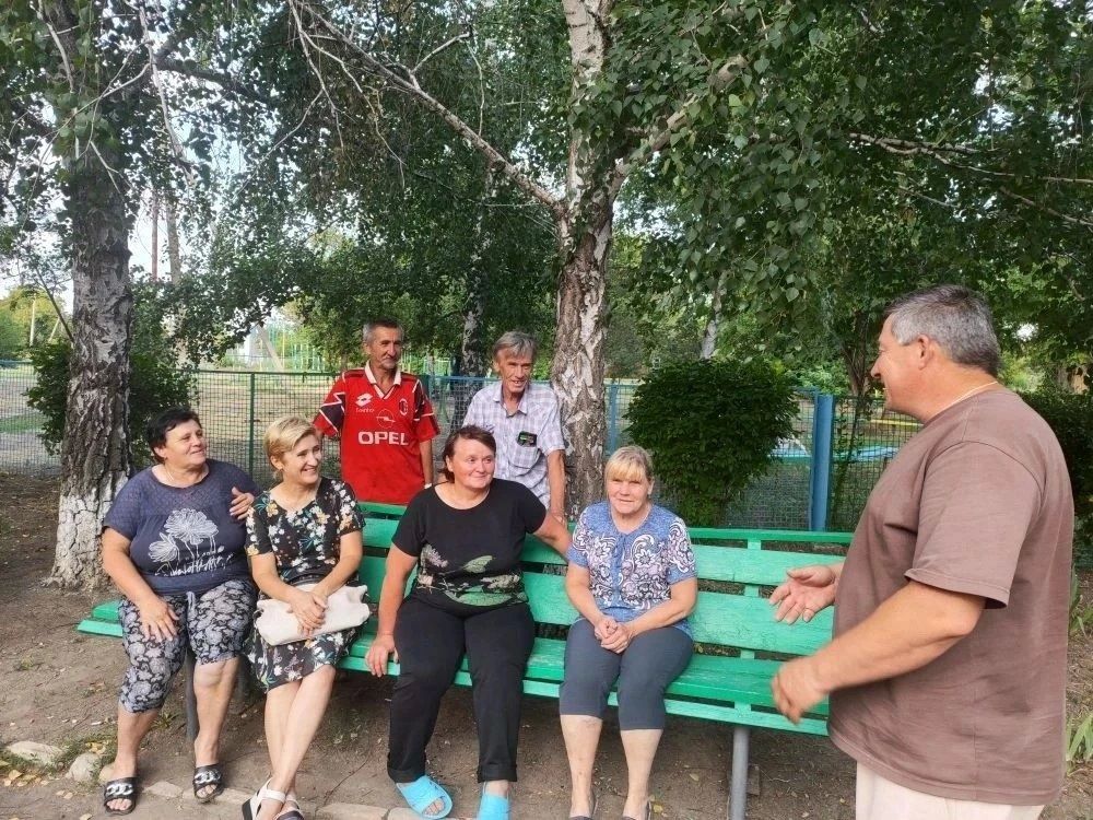 Начальник Белояровского территориального отдела Анатолий Курнышов провел встречу с жителями с. Белояровка