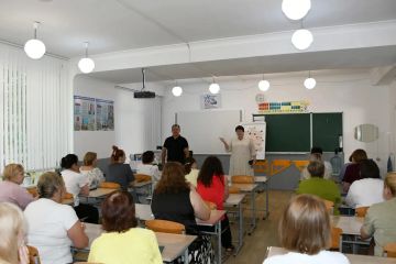 Юрий Касицкий провел встречу с педагогами города Кировское