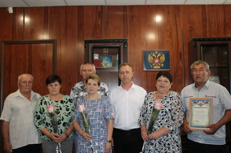 В Краснолиманском округе поздравили супружеские пары, прожившие вместе 35 лет