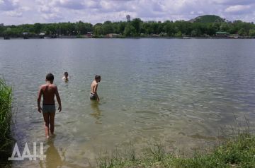Кулемзин сообщил о запрете купания в городских водоемах Донецка