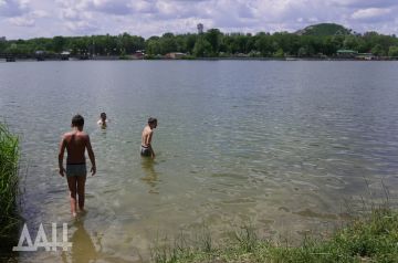 Кулемзин сообщил о запрете купания в городских водоемах Донецка