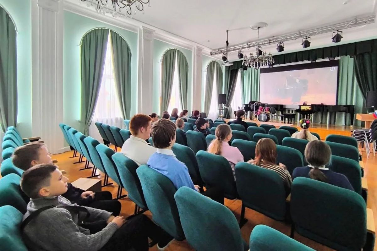 В ДНР работают девять виртуальных концертных залов