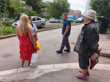 Сегодня, 9 июля, во исполнение поручения Главы Республики Дениса Пушилина, первый заместитель руководителя Управы Кировского внутригородского района Администрации городского округа Макеевка Донецкой Народной Республики...
