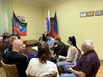 Глава Шахтерского округа встретился с активистами общественных организаций и НКО