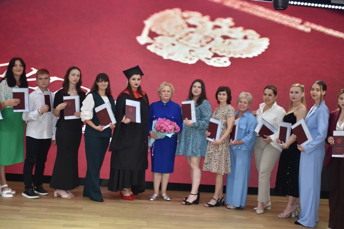Профессиональное сообщество педагогов ДНР пополнили выпускники ДонГУ