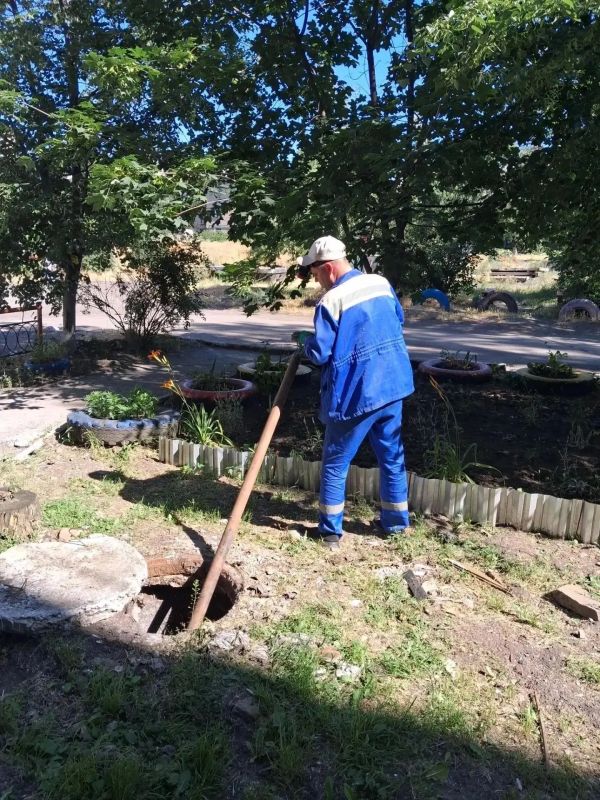 В Снежнянском городском округе кипит работа по благоустройству жилого фонда