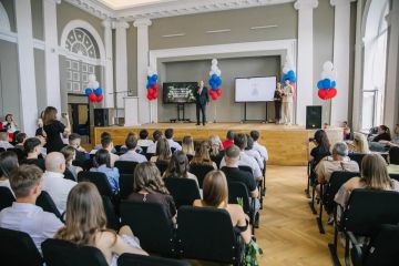 Поздравил выпускников Приазовского государственного технического университета — филиала НИУ МГСУ с успешным окончанием обучения