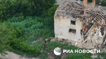 Российские военные ФАБами поразили несколько пунктов временной дислокации ВСУ в ДНР и Харьковской области