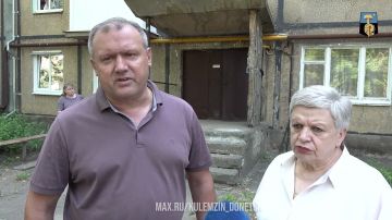Алексей Кулемзин: От жителей многоквартирного дома по улице Полоцкая поступили обращения о состоянии козырька подъезда их дома