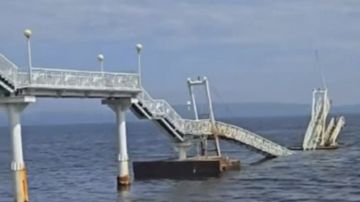 При обрушении моста на пляже в Приморье пострадало трое детей и один взрослый