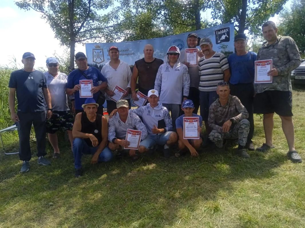 В селе Сергеевка состоялся Чемпионат Володарского муниципального округа по ловле рыбы донной удочкой, посвящённый Дню рыбака