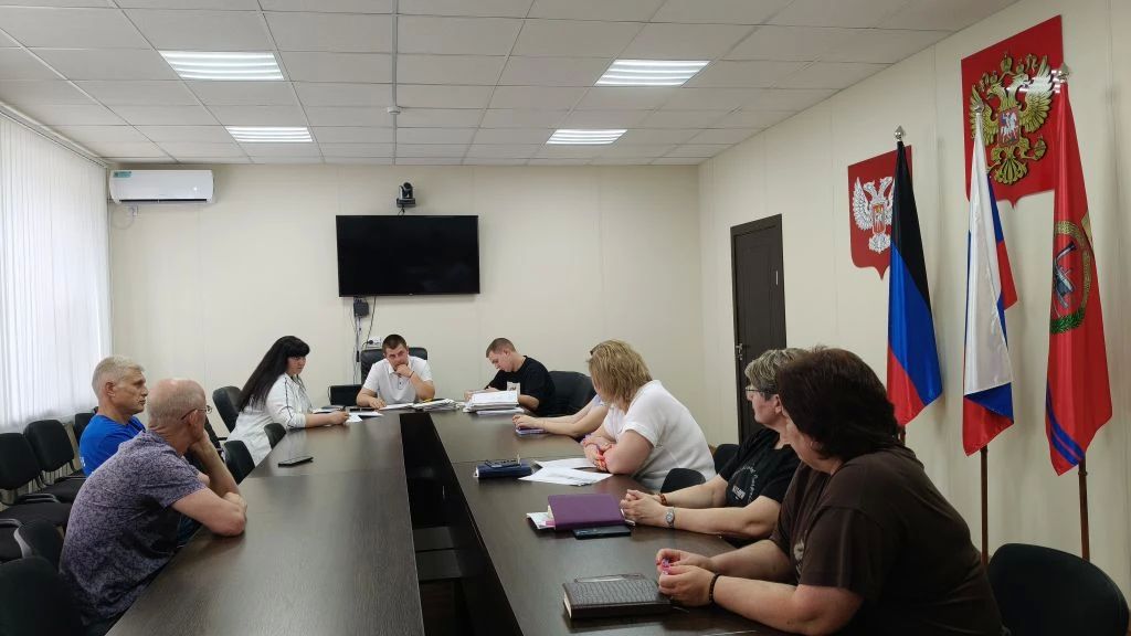 Сегодня,14июля, состоялось заседание комиссии по установлению причиненного ущерба жилым помещениям в результате боевых действий на территории Волновахского муниципального округа