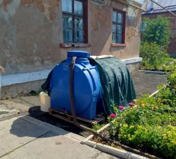 15 июля, в Кировском внутригородском районе при поддержке региона-шефа Московская область согласно поступившим заявкам произведен подвоз воды для жителей в жилом массиве «Путь Ильича» по ул. Матросова, ул. Руставели, ул....