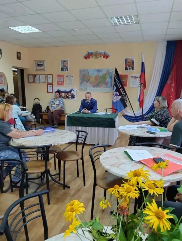 Наталья Бегуненко: Сегодня, 16 июля, в рамках проекта «Цифровая Россия» в Центре социального обслуживания населения Петровского района города Донецка состоялась тематическая встреча на тему: «Профилактика киберпреступлений»