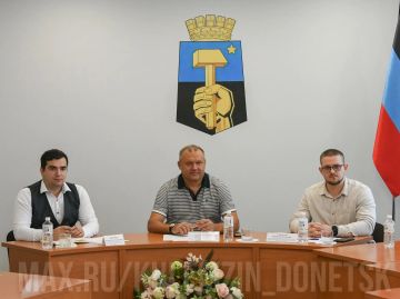 Алексей Кулемзин: Сегодня провел ежеквартальное заседание комиссии по поддержке и взаимодействию с местным отделением Общероссийского общественногосударственного движения детей и молодёжи «Движение Первых», в рамках...