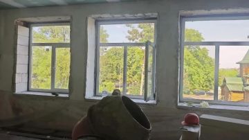 Бригадир из Якутии рассказал о ремонтно-восстановительных работах в доме культуры Андреевки Докучаевского округа