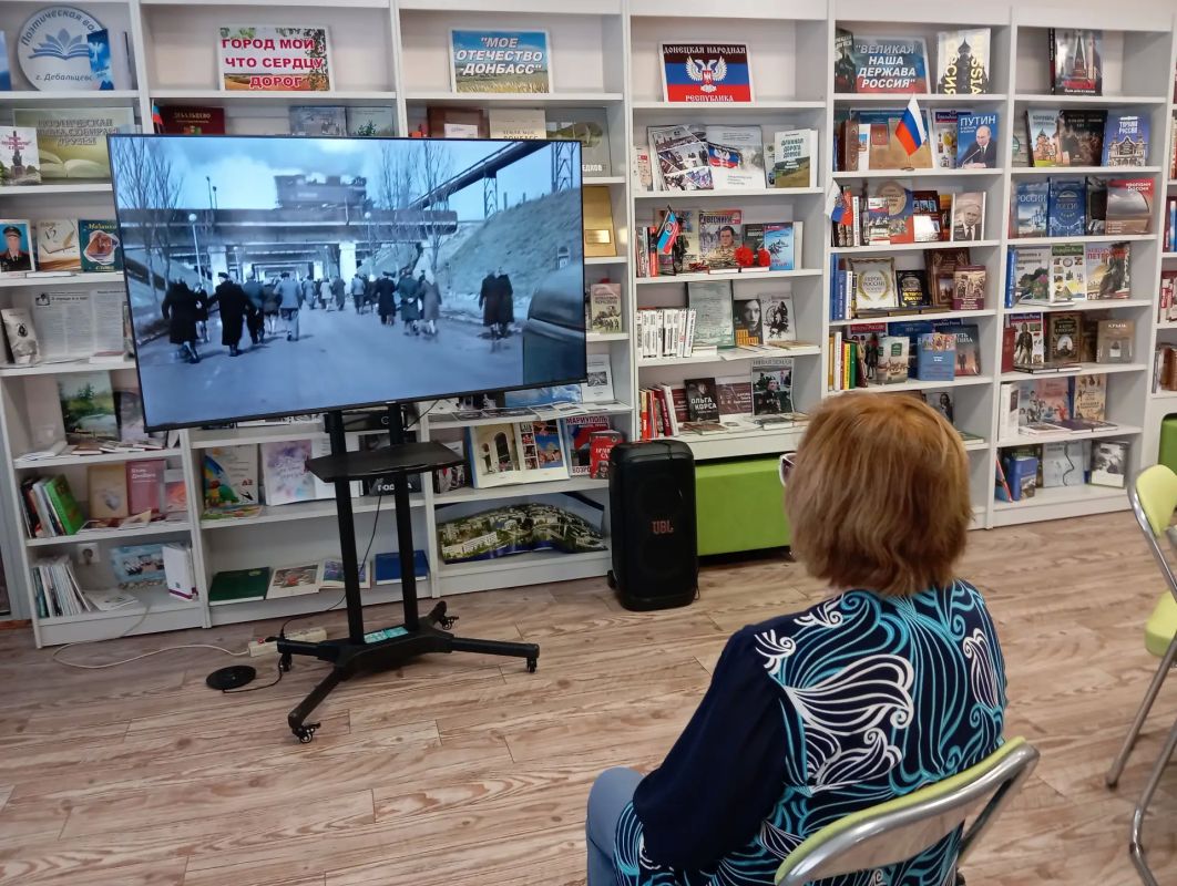Весна на Заречной улице. В календаре немало профессиональных праздников, когда слова благодарности адресованы представителям очень значимых и важных специальностей