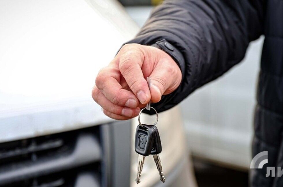 Восемь учреждений культуры ЛНР получили автобусы для выездов в отдаленные районы
