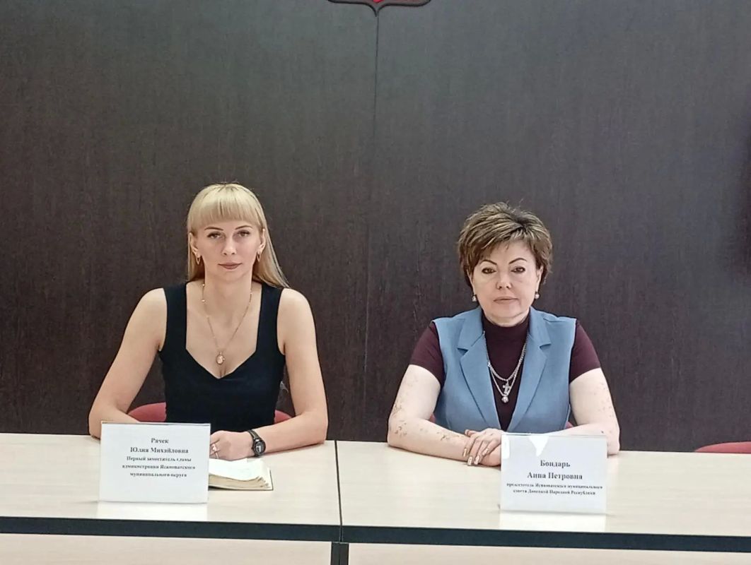 Николай Руппель: По моему поручению первый заместитель главы администрации округа Юлия Рачек провела традиционное аппаратное совещание с начальниками отделов и управлений администрации, руководителями структурных...