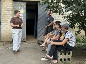 Депутат Амвросиевского муниципального совета Виктория Кудряшова провела встречу с жителями улицы Кутузова в Амвросиевке