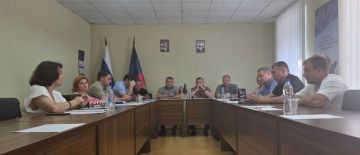 Юрий Атаманов: Принял участие в совместном заседании постоянных комитетов Донецкого городского совета