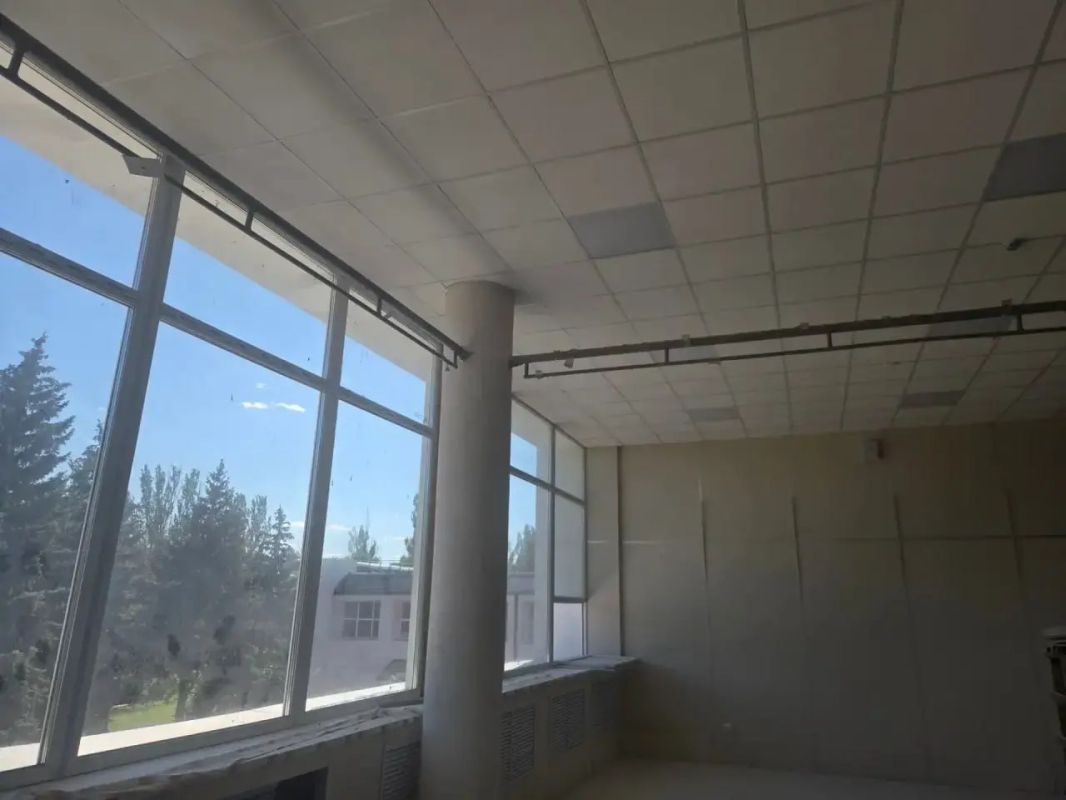 Представитель Магаданской области проинспектировал ремонт Центра культуры и досуга в Ждановке