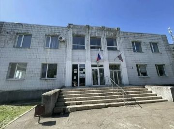В административном здании Мангуша меняют окна при поддержке Нижегородской области