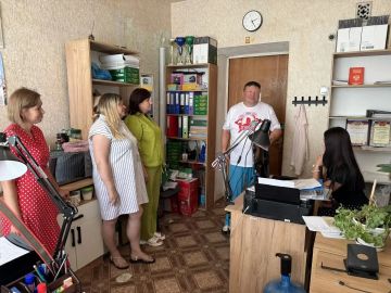 24 июля Алексей Ромашов, член Общественного совета провел встречу с трудовым коллективом Сектора по физической культуре, спорту и туризму администрации городского округа Торез