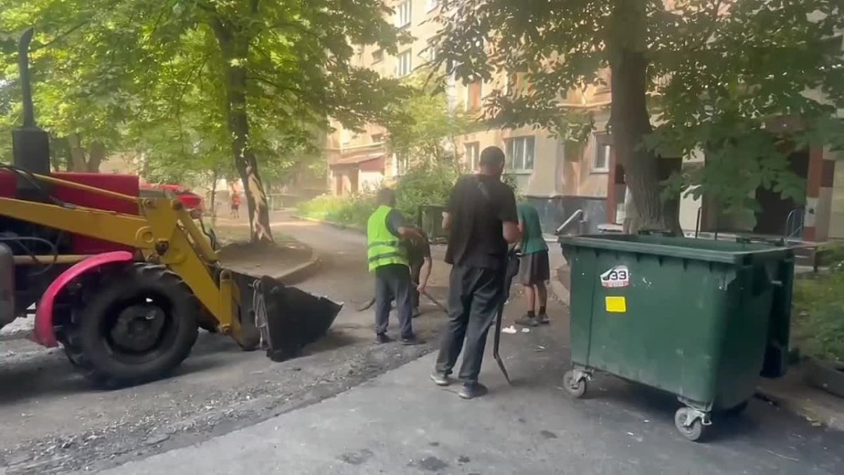 В Макеевке продолжается ремонт внутриквартальных дорог
