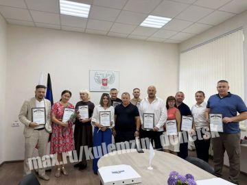 В преддверии Дня торговли в Ворошиловском районе поздравили лучших представителей отрасли