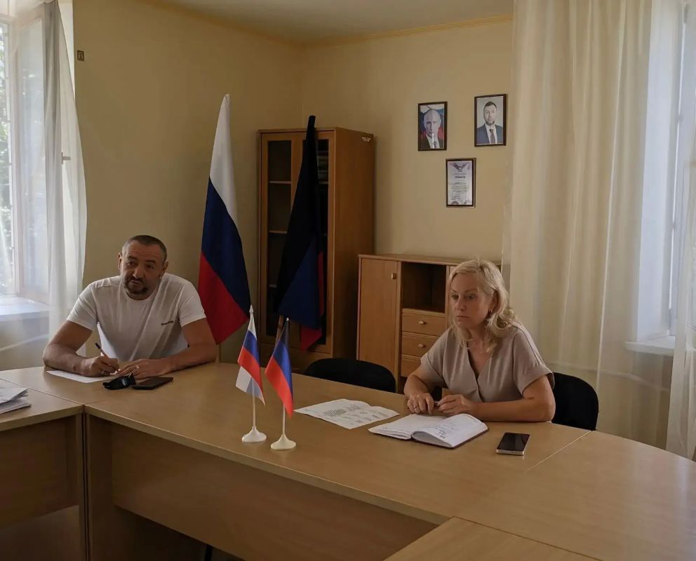Наталья Бегуненко: В понедельник, 27 июля, руководитель Управы Петровского внутригородского района Администрации городского округа Донецк Наталья Ивановна Бегуненко провела еженедельный прием граждан