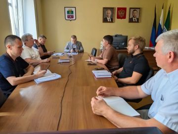 Глава Старобешевского округа Алексей Черкашин провел оперативное совещание по актуальным вопросам округа