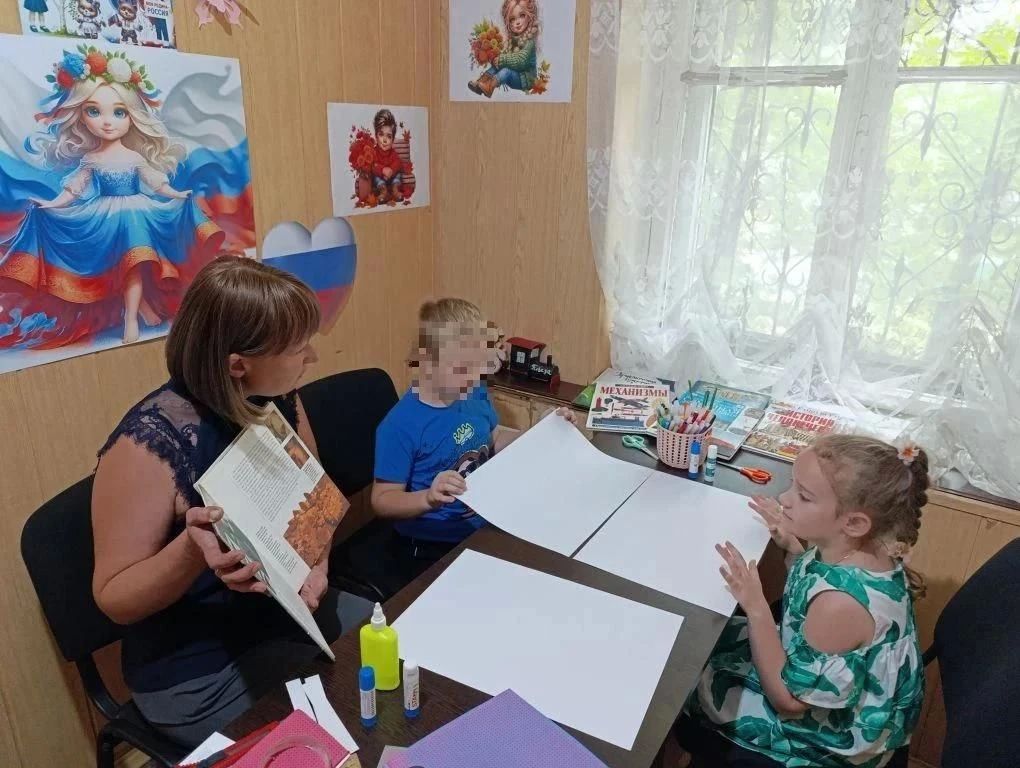 «Книга своими руками». Отдел культуры Администрации провёл для юных жителей нашего округа творческую мастерскую «Книга своими руками». Мероприятие направлено на развитие у детей интереса к чтению, бережному отношению к...