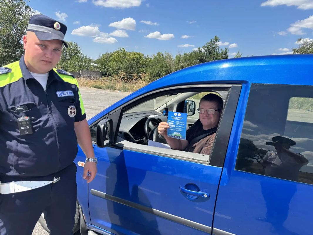 Автоинспекторы ведут профилактическую работу в Мангуше