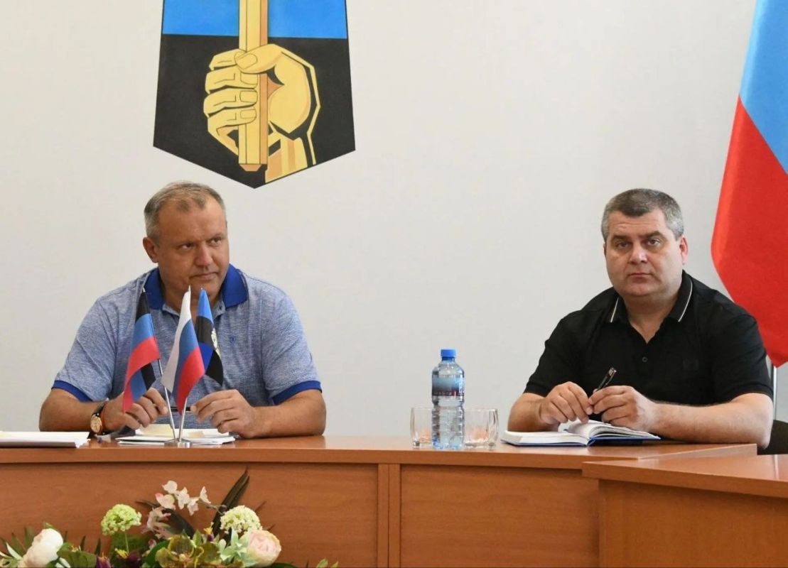 Юрий Атаманов: Принял участие в аппаратном совещании главы муниципального образования г.о.Донецк Алексея Кулемзина