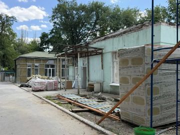 Лариса Толстыкина: В апреле 2026 года в Центральной городской больнице г. Харцызска стартовал капитальный ремонт поликлинического отделения по обслуживанию детского населения