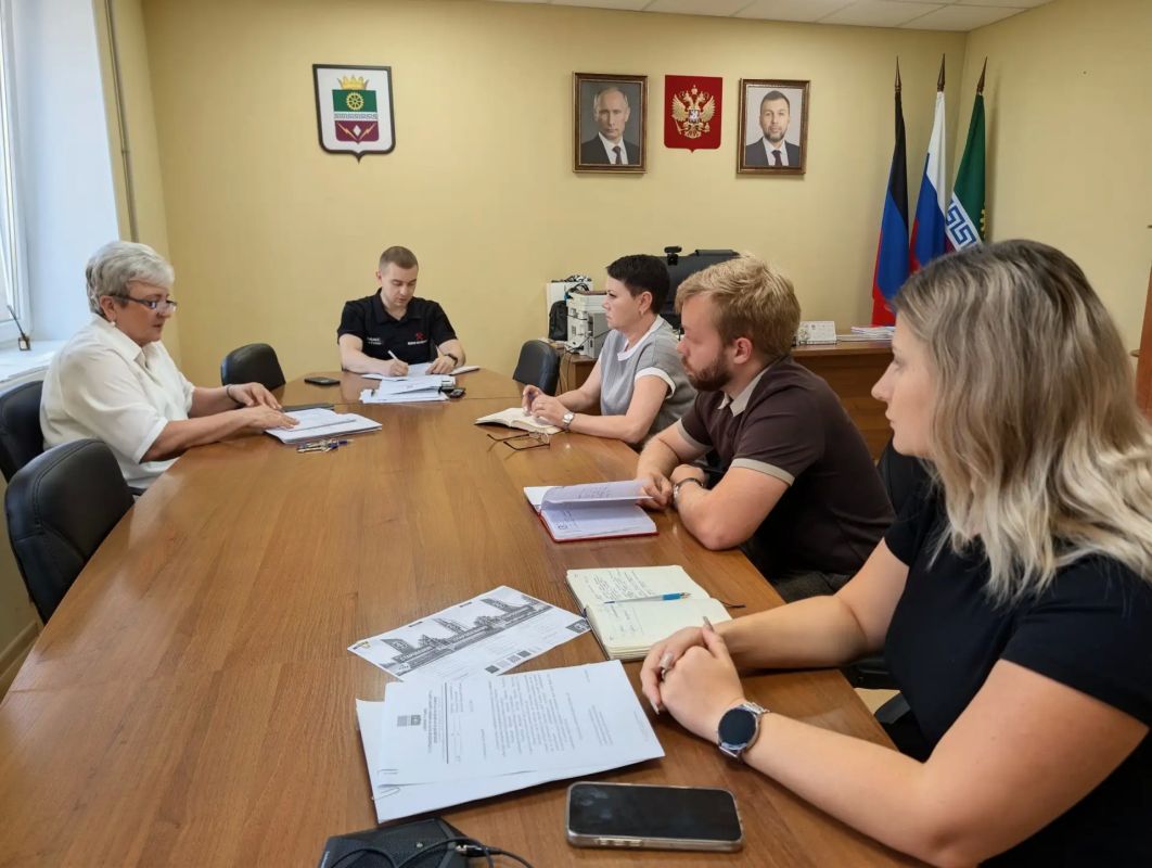 Глава Старобешевского округа Алексей Черкашин провел оперативное совещание по актуальным вопросам округа
