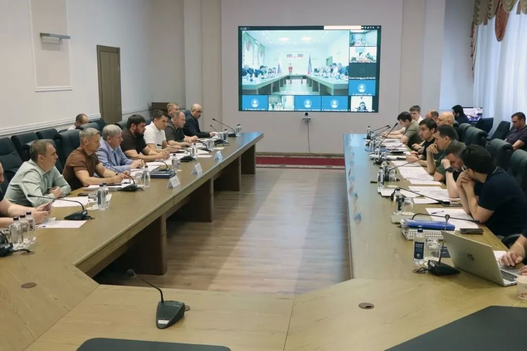 В Донецке прошло рабочее совещание по вопросам развития региона и подготовке к осенне-зимнему периоду