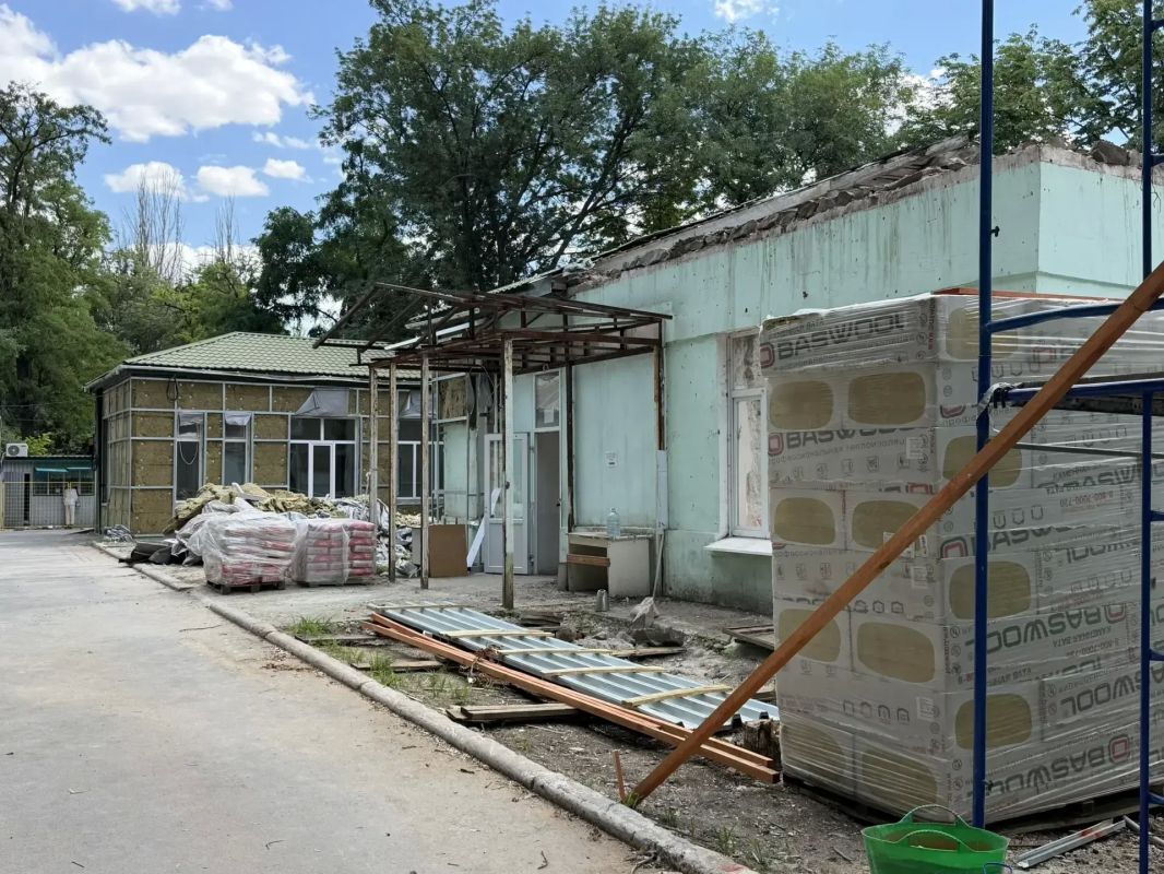 Лариса Толстыкина: В апреле 2026 года в Центральной городской больнице г. Харцызска стартовал капитальный ремонт поликлинического отделения по обслуживанию детского населения