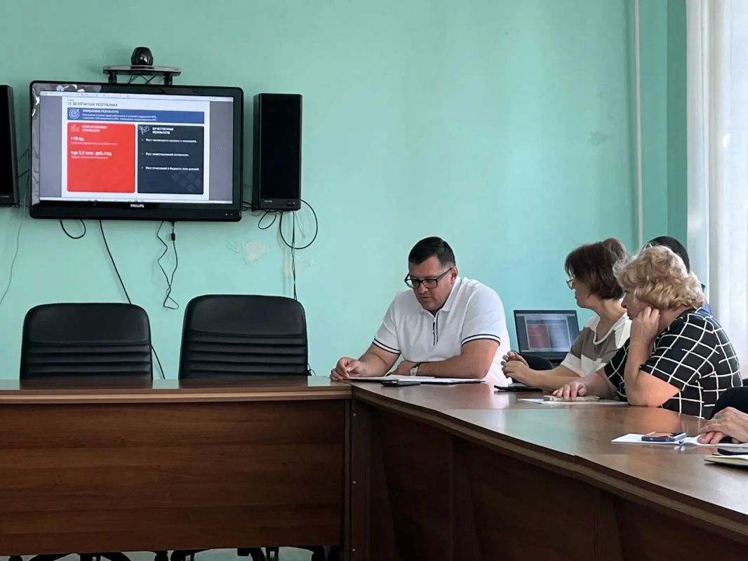 Сегодня, совместно с депутатами местного совета от Единой России обсудили Стратегию социально-экономического развития округа до 2030 года с перспективой до 2042 года