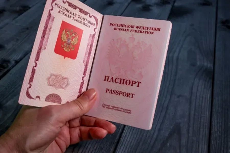 Загранпаспорта обновят: что изменится для граждан?