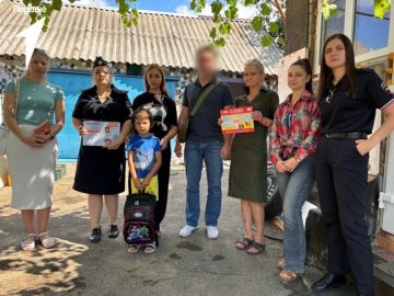 Активисты «Движения Первых» доставили гуманитарную помощь семьям в городе Комсомольское